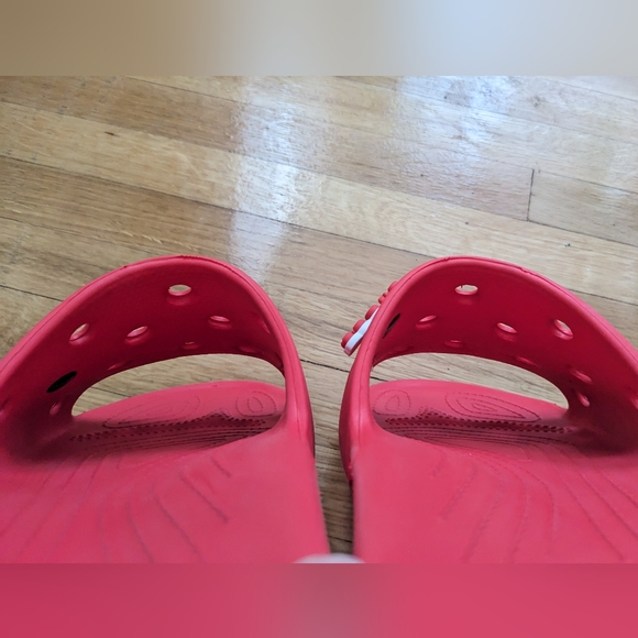 Crocs Red Slides. Barely Used. In Great Condition. Size M 13 - Picture 5 of 8